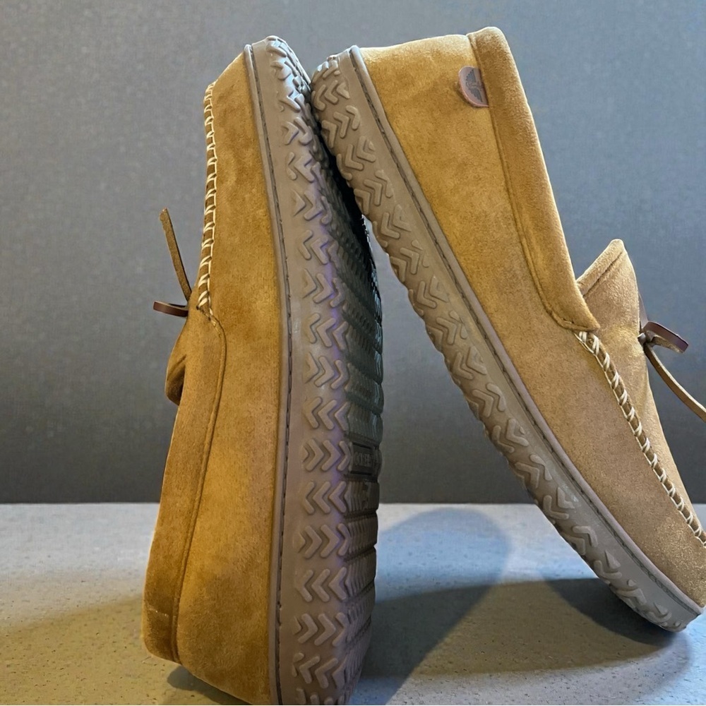 New in Box Dockers Men's All Weather Tan Slippers Other Sizes Available